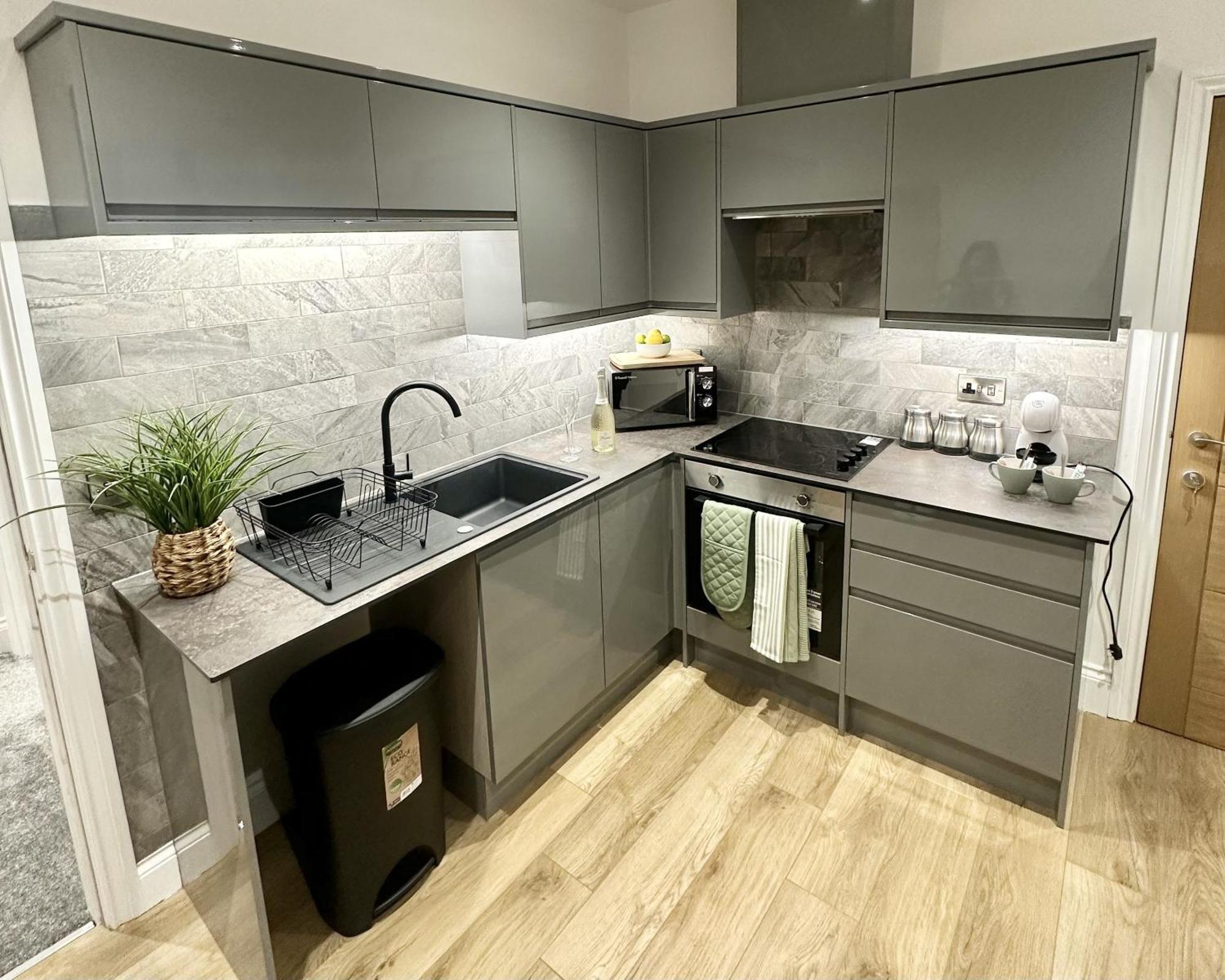 The Yorkshire Crown - Luxury Apartment - Free Parking Nearby هاروغايت المظهر الخارجي الصورة