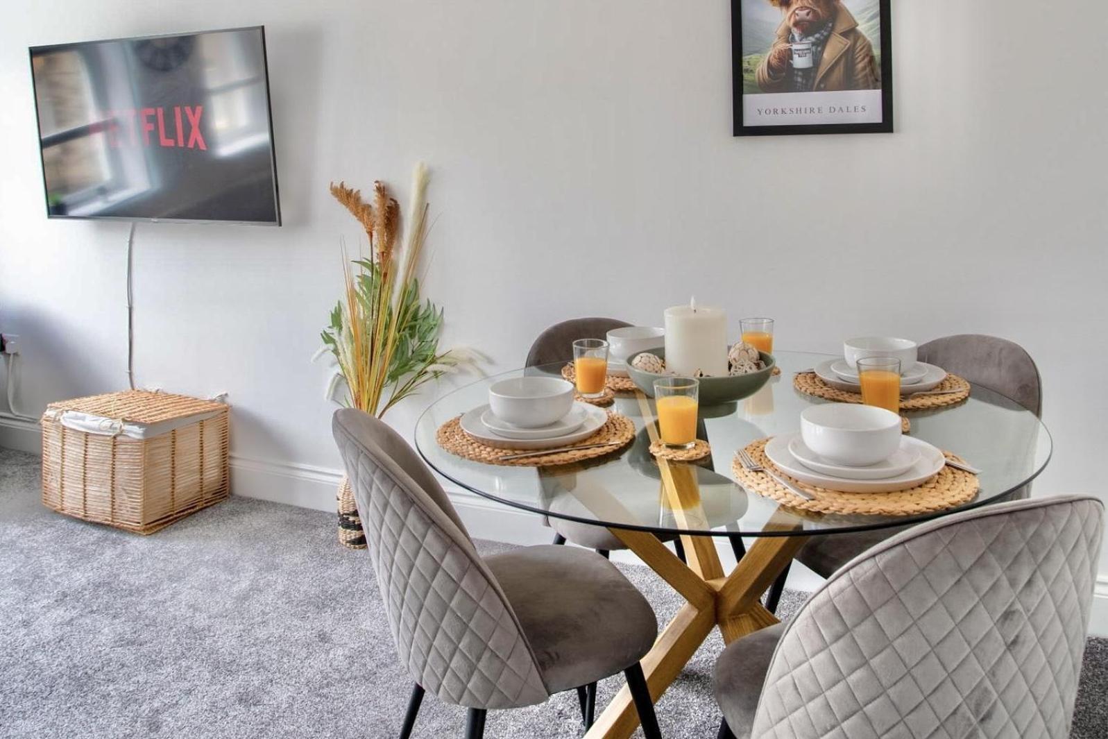The Yorkshire Crown - Luxury Apartment - Free Parking Nearby هاروغايت المظهر الخارجي الصورة
